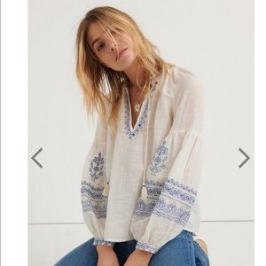 Lucky Brand Embroidered Yoke Peasant Top size M